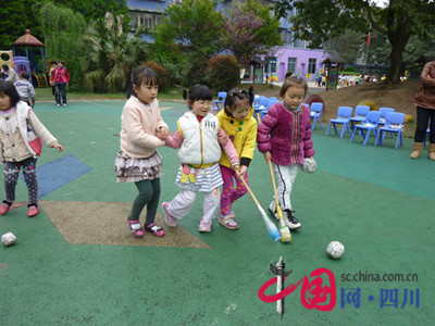 蒲江縣南街幼兒園 關愛殘疾兒童在行動(圖)