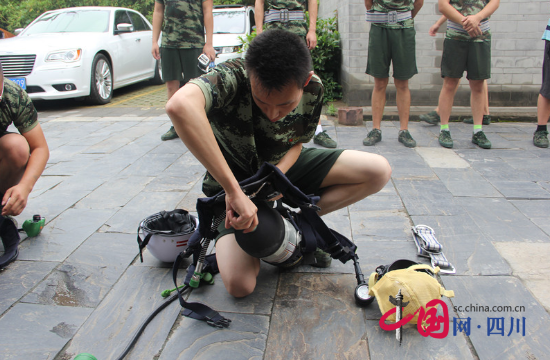 船山消防大隊對龍鳳專職消防隊進行摸底考核