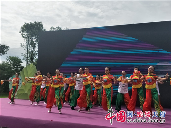 “吃我一串葡萄 還你八百長壽”  第八屆中國彭山葡萄節(jié)開幕